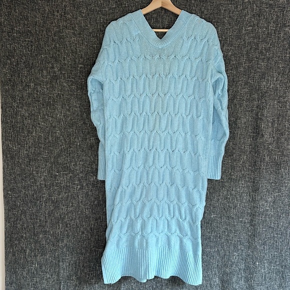 Gorgeous baby blue long cardigan - Picture 2 of 8